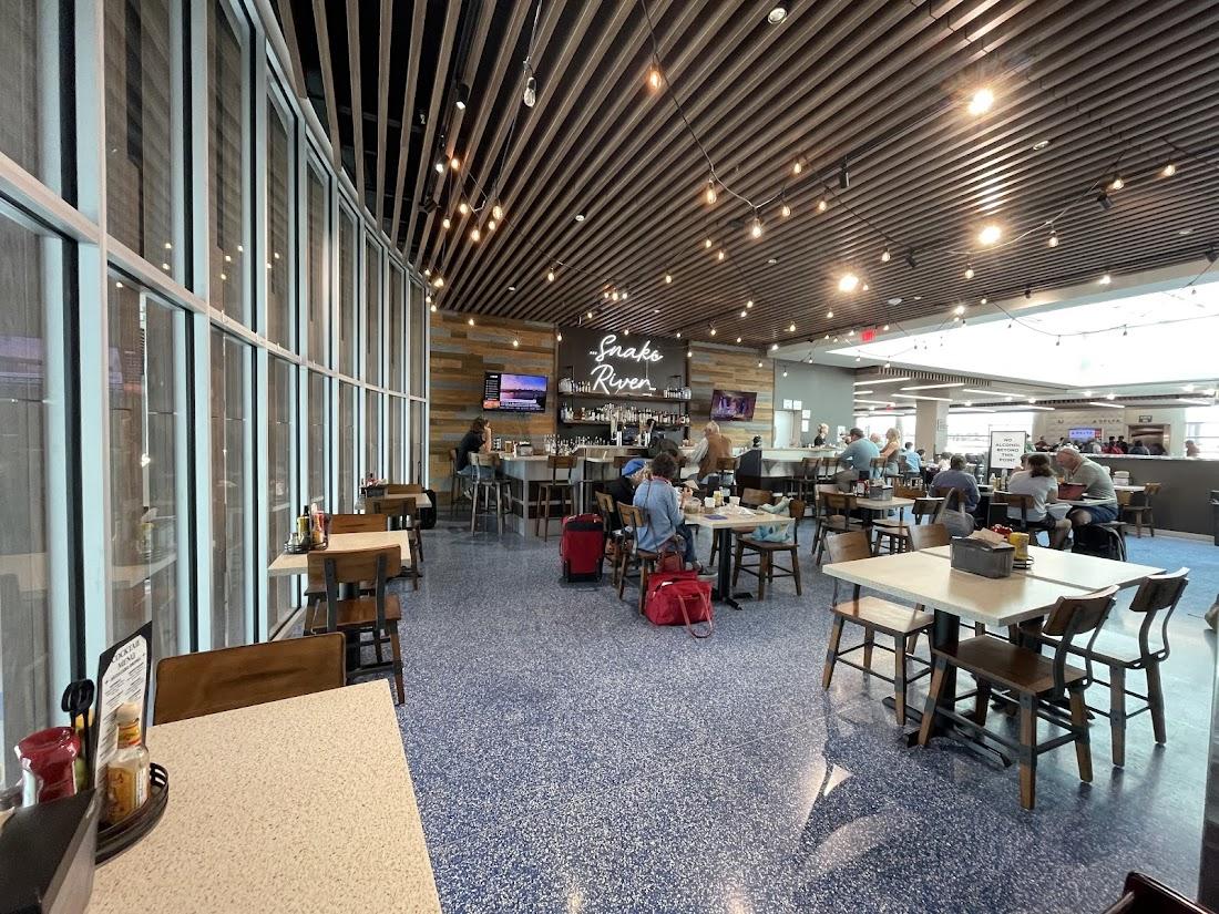 Snake River Bar & Grill Gallery Image 6